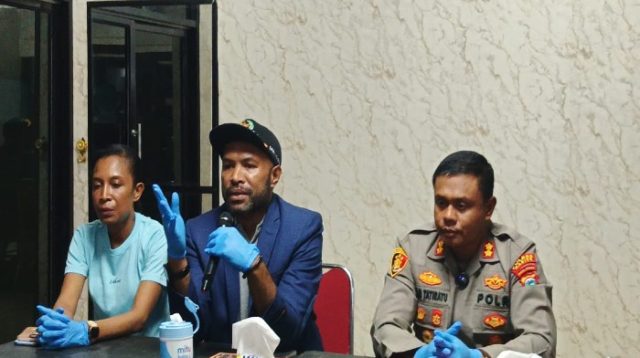 foto kapolres nabire dan anggota DPRK Nabire Imanuel rumbewas dan priskila dina misiro