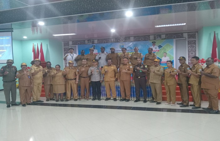 SIMRS foto bersama seusai launching SIMRS di RSUD Nabire